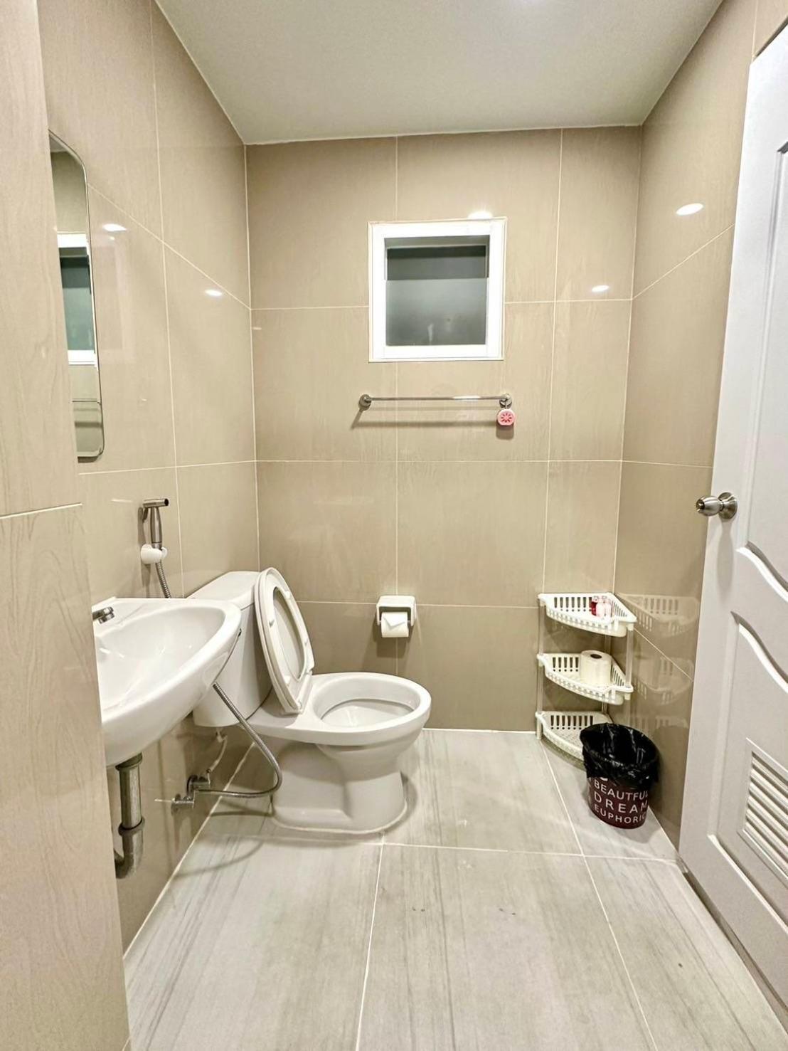 Pr Room For Rent Pantai Kamala Luaran gambar